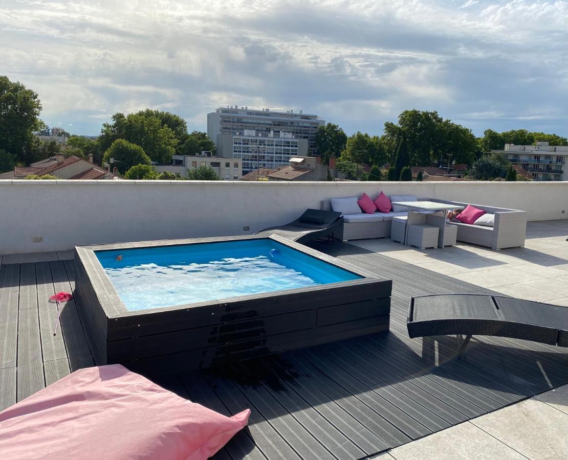Appartement Rooftop Avec Piscine Avignon Exterior photo